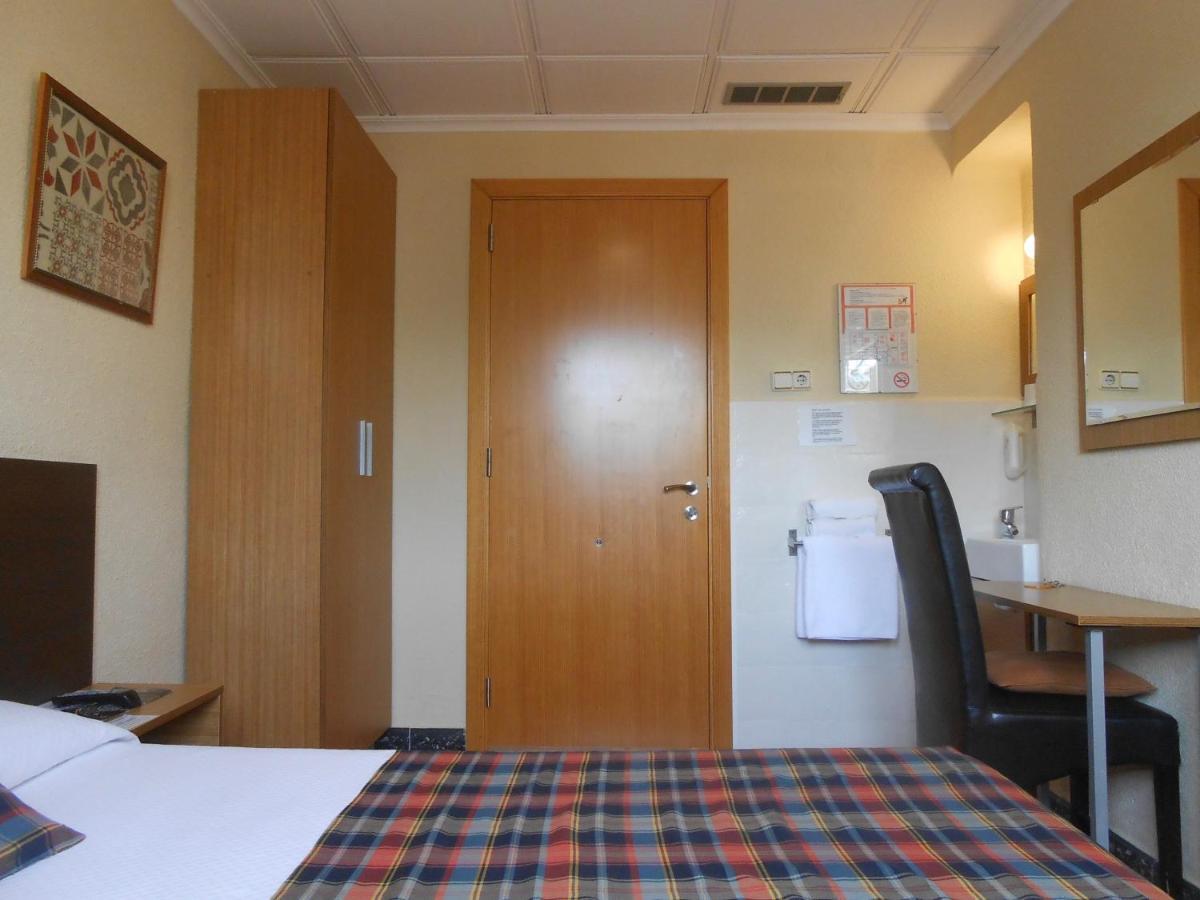 Hostal El Callejon Tarragona Dış mekan fotoğraf