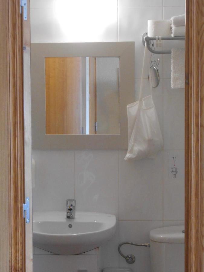 Hostal El Callejon Tarragona Dış mekan fotoğraf