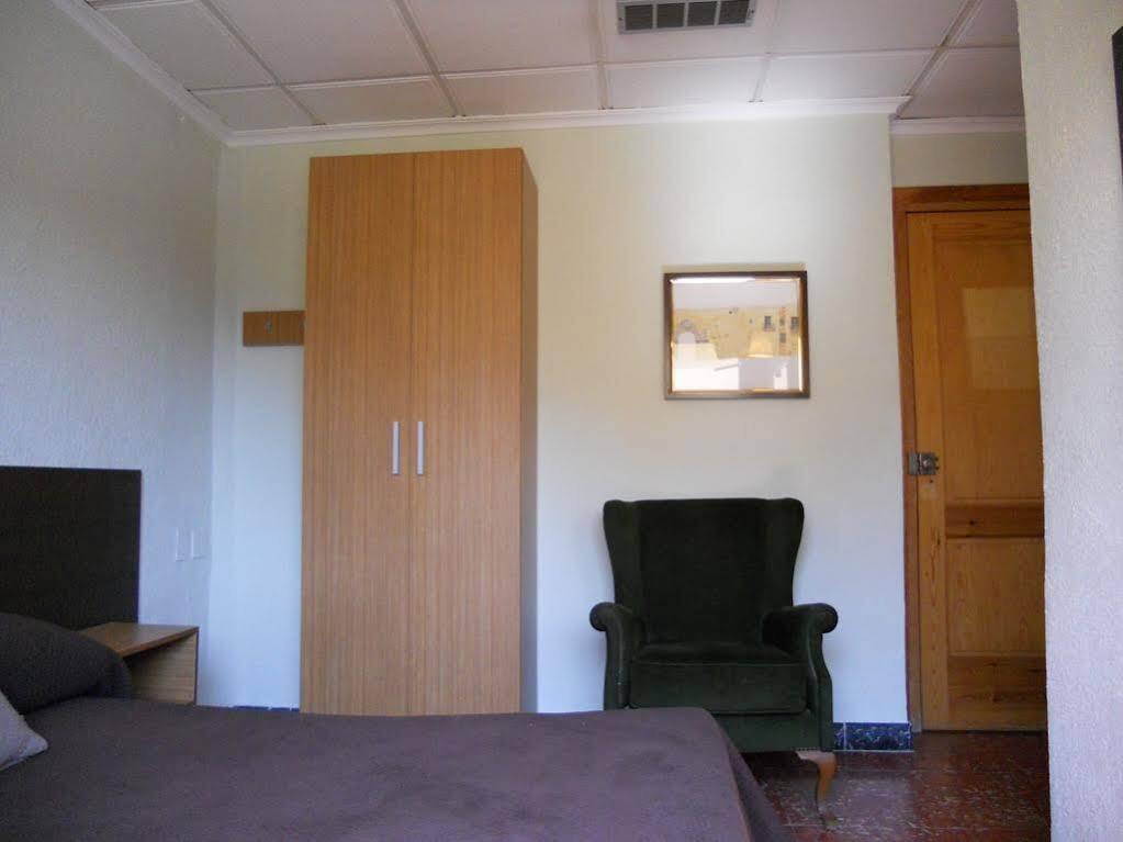 Hostal El Callejon Tarragona Dış mekan fotoğraf