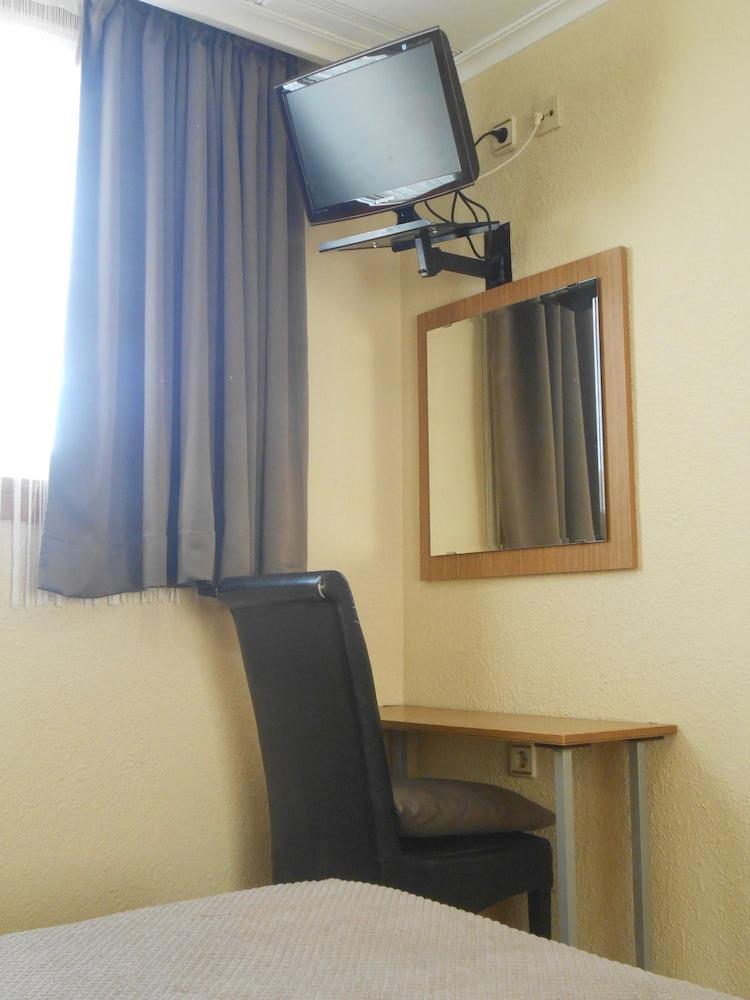 Hostal El Callejon Tarragona Dış mekan fotoğraf